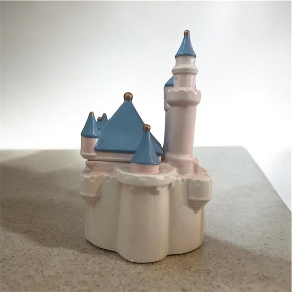 Vintage Disneyland Ceramic Castle Cookie Jar - Picture 4 of 6